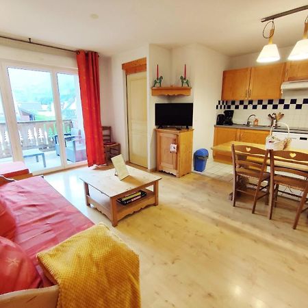 Le 102, T3 Pour 5 Personnes, Vue Montagne, Classe 2 Etoiles Nf, Parking, Piscine En Ete Bagnères-de-Luchon Exteriör bild