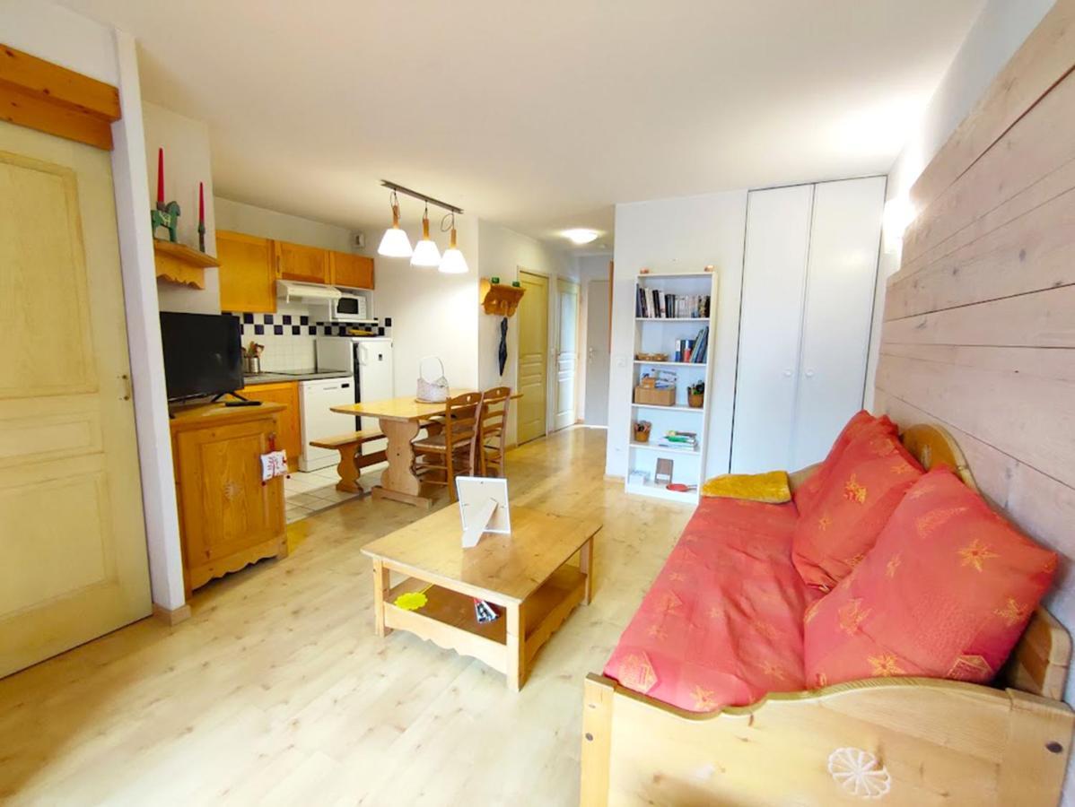 Le 102, T3 Pour 5 Personnes, Vue Montagne, Classe 2 Etoiles Nf, Parking, Piscine En Ete Bagnères-de-Luchon Exteriör bild