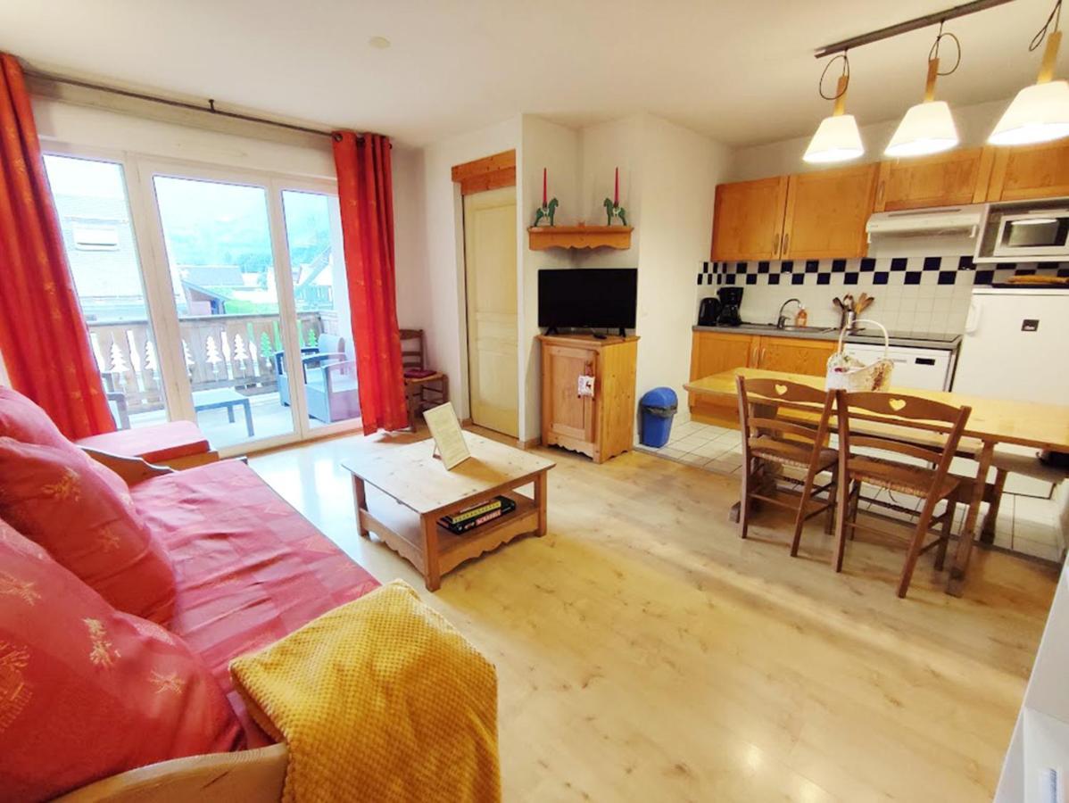 Le 102, T3 Pour 5 Personnes, Vue Montagne, Classe 2 Etoiles Nf, Parking, Piscine En Ete Bagnères-de-Luchon Exteriör bild