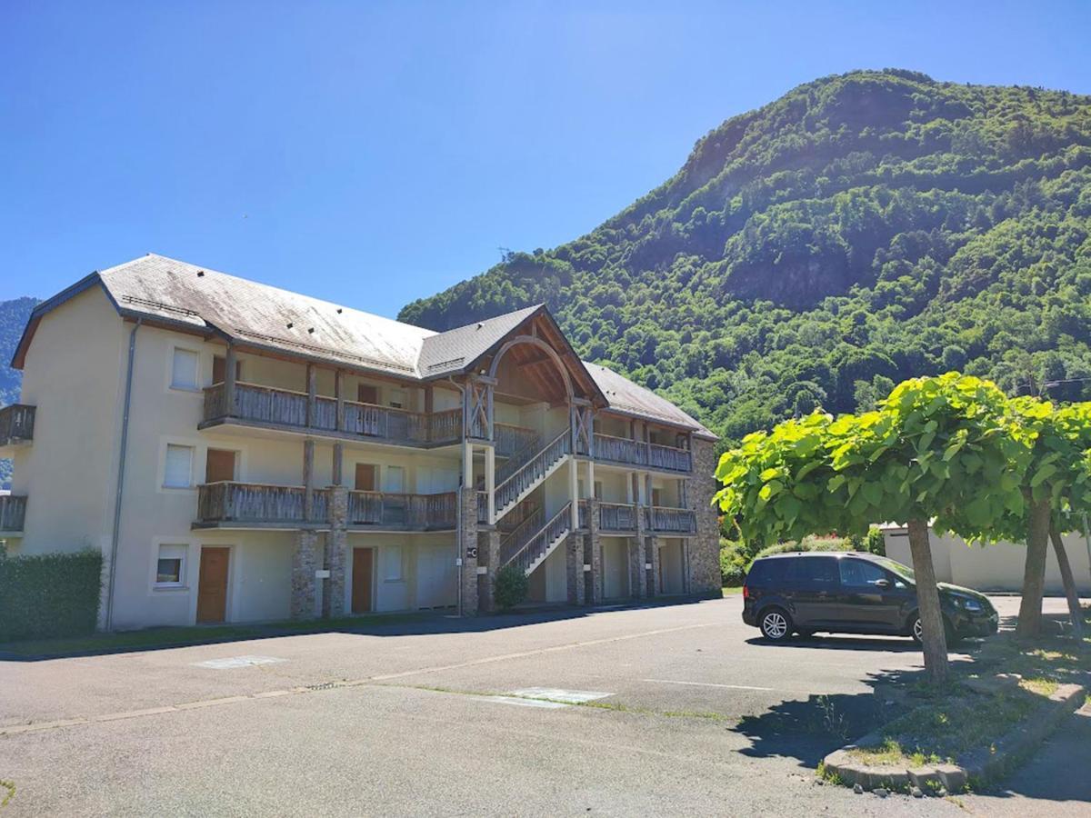 Le 102, T3 Pour 5 Personnes, Vue Montagne, Classe 2 Etoiles Nf, Parking, Piscine En Ete Bagnères-de-Luchon Exteriör bild
