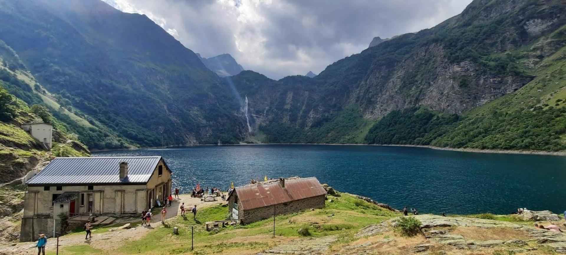 Le 102, T3 Pour 5 Personnes, Vue Montagne, Classe 2 Etoiles Nf, Parking, Piscine En Ete Bagnères-de-Luchon Exteriör bild