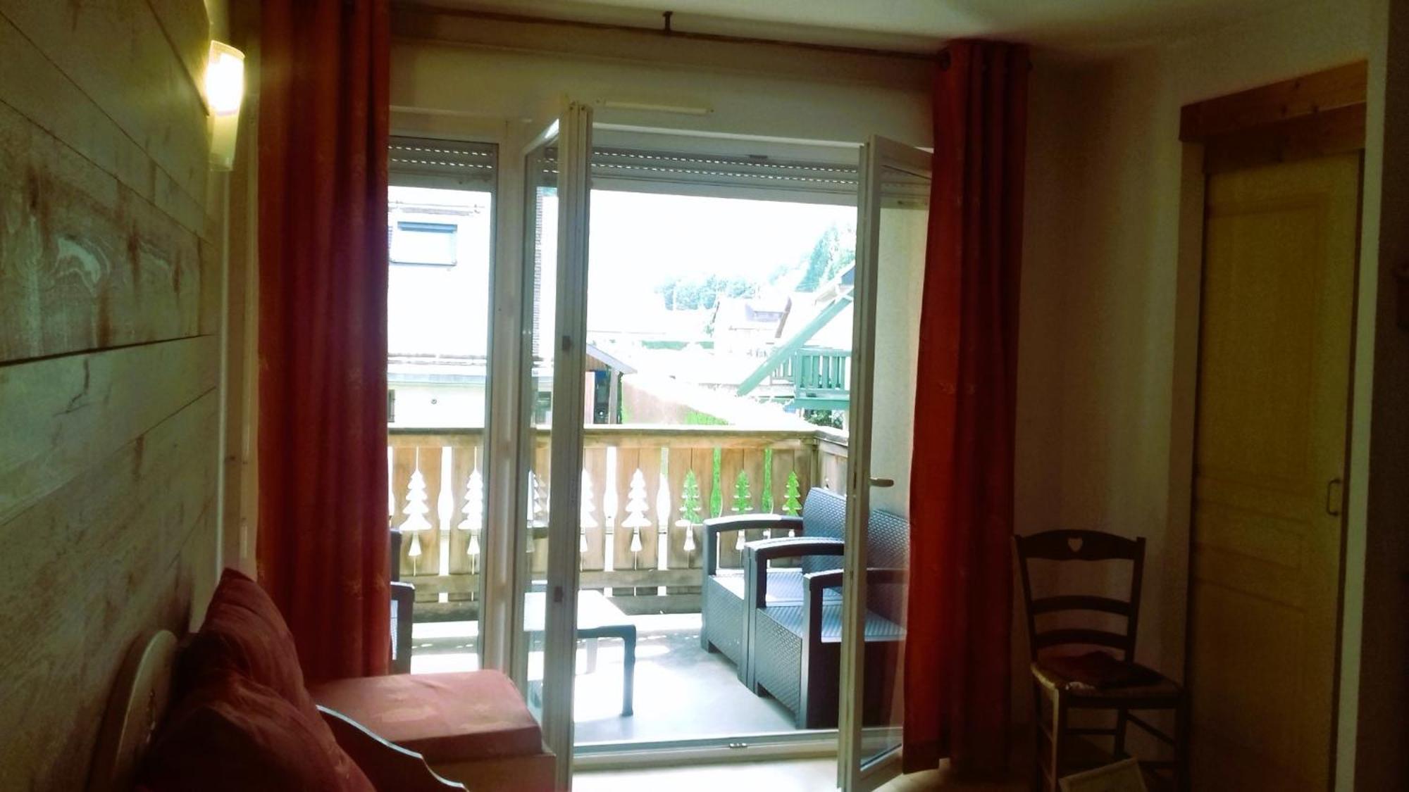 Le 102, T3 Pour 5 Personnes, Vue Montagne, Classe 2 Etoiles Nf, Parking, Piscine En Ete Bagnères-de-Luchon Exteriör bild