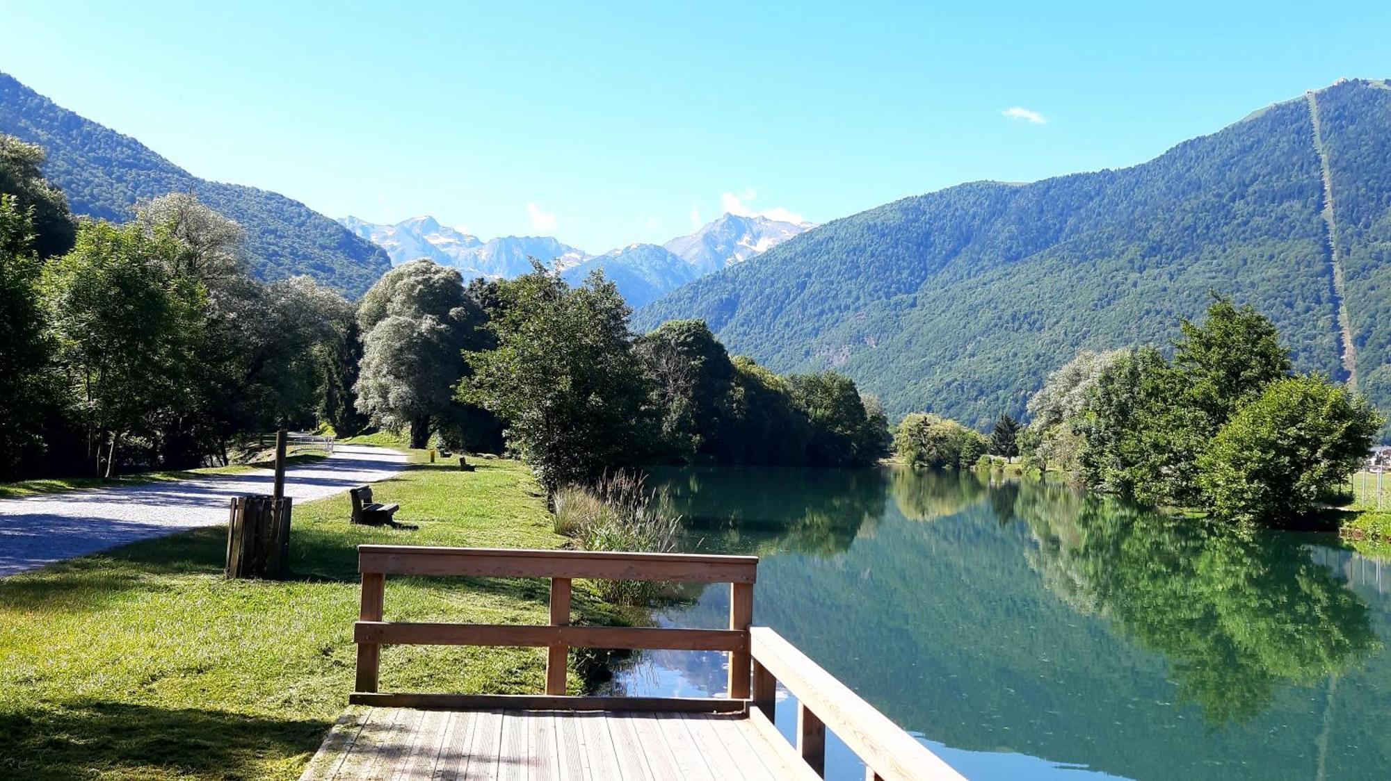 Le 102, T3 Pour 5 Personnes, Vue Montagne, Classe 2 Etoiles Nf, Parking, Piscine En Ete Bagnères-de-Luchon Exteriör bild